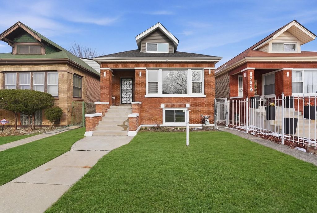 7517 S CARPENTER Street, Chicago, IL 60620