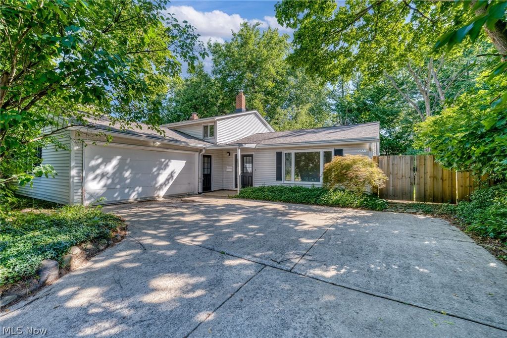 3171 Van Aken Boulevard, Shaker Heights, OH 44120