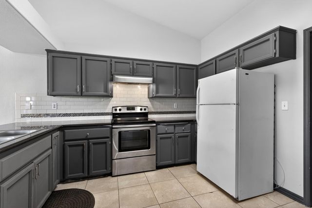 5427 N State Street, Fresno, CA 93722