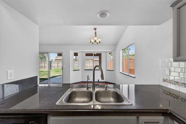 5427 N State Street, Fresno, CA 93722