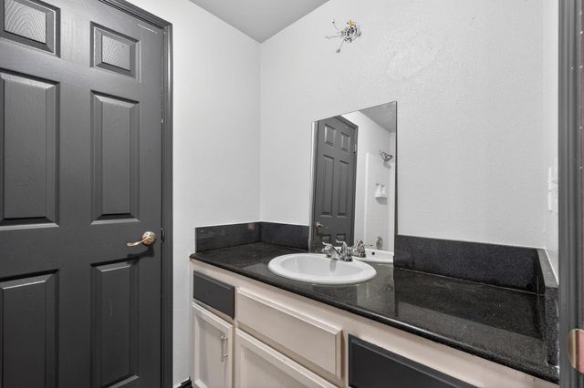 5427 N State Street, Fresno, CA 93722