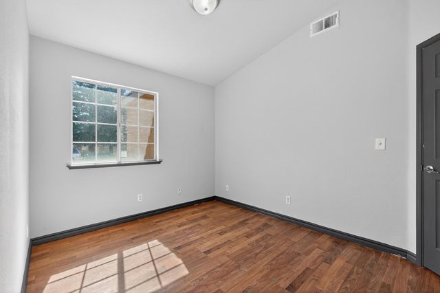 5427 N State Street, Fresno, CA 93722