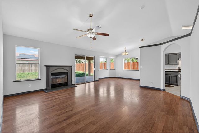 5427 N State Street, Fresno, CA 93722