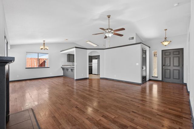 5427 N State Street, Fresno, CA 93722