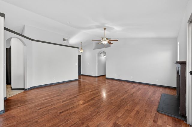 5427 N State Street, Fresno, CA 93722