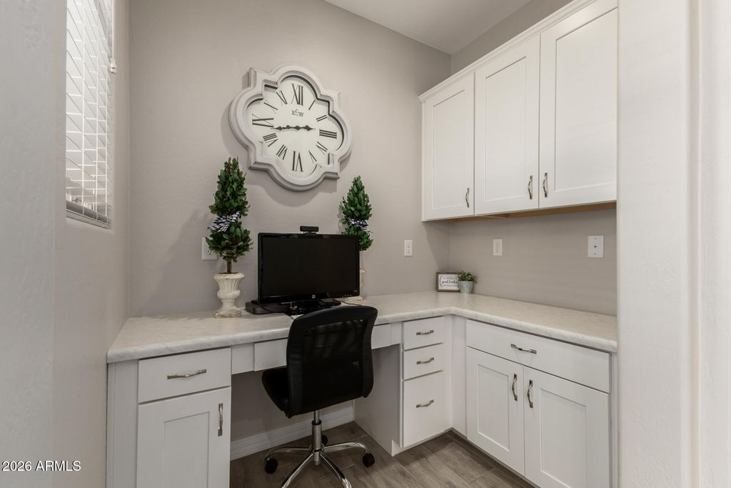 Image 18 of property listing at 19633 W MONTECITO Avenue, Litchfield Park, AZ 85340