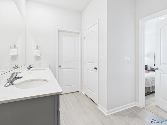 7011 NW Oakleigh Rose Drive, Huntsville, AL 35806