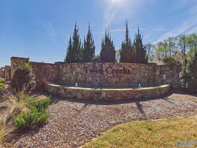 7011 NW Oakleigh Rose Drive, Huntsville, AL 35806