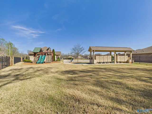 7011 NW Oakleigh Rose Drive, Huntsville, AL 35806