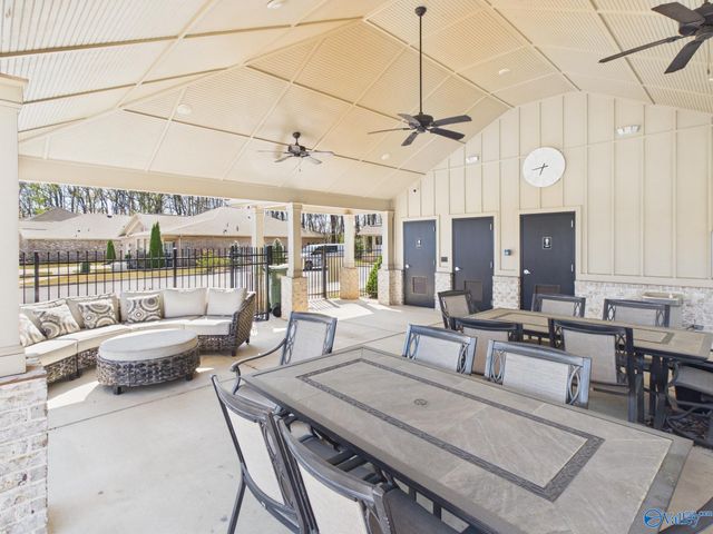 7011 NW Oakleigh Rose Drive, Huntsville, AL 35806