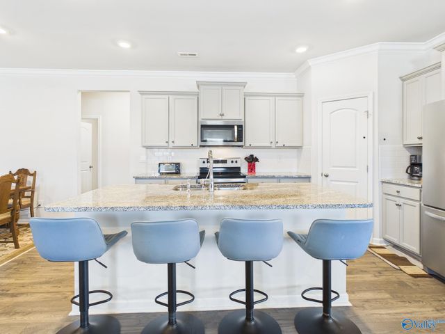 7011 NW Oakleigh Rose Drive, Huntsville, AL 35806