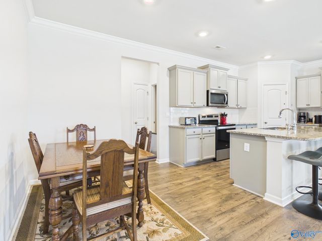 7011 NW Oakleigh Rose Drive, Huntsville, AL 35806