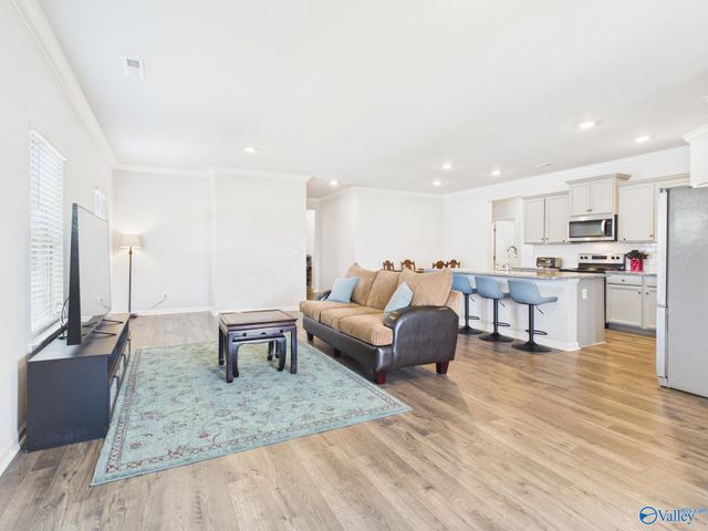 7011 NW Oakleigh Rose Drive, Huntsville, AL 35806