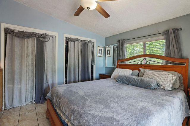 901 Quail Oaks Rd, Valley Springs, CA 95252