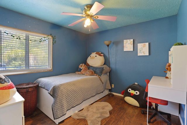 901 Quail Oaks Rd, Valley Springs, CA 95252