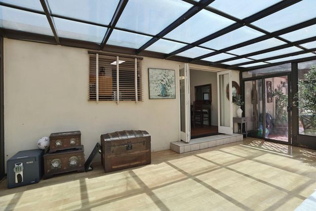 901 Quail Oaks Rd, Valley Springs, CA 95252