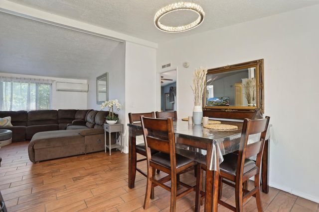 901 Quail Oaks Rd, Valley Springs, CA 95252