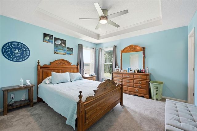 887 Glengera Street, Peculiar, MO 64078