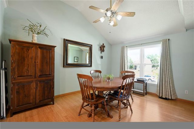 887 Glengera Street, Peculiar, MO 64078