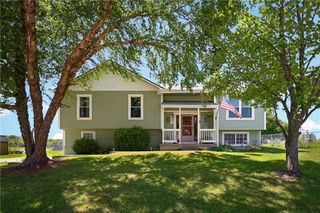 887 Glengera Street, Peculiar, MO 64078