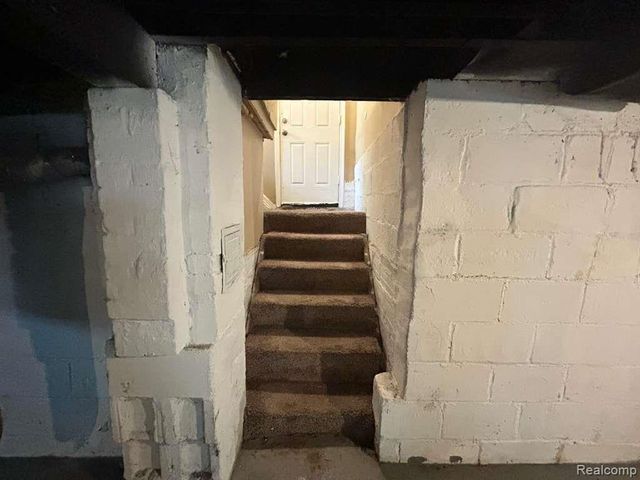 6078 Plainview Avenue, Detroit, MI 48228