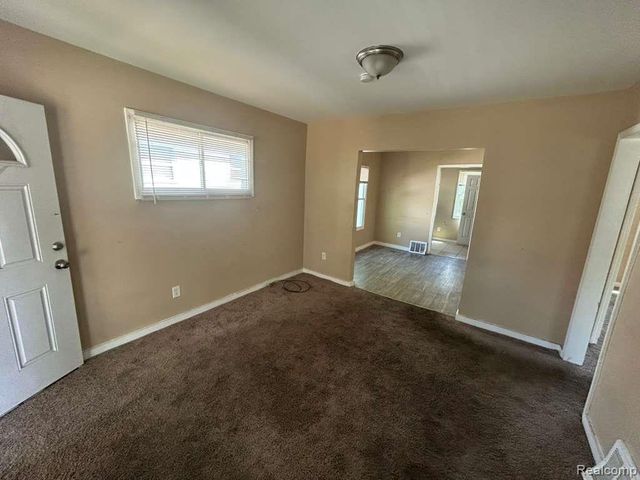 6078 Plainview Avenue, Detroit, MI 48228