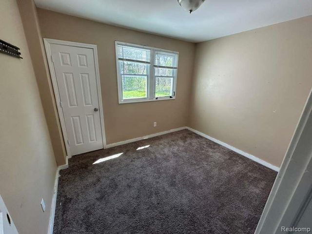 6078 Plainview Avenue, Detroit, MI 48228