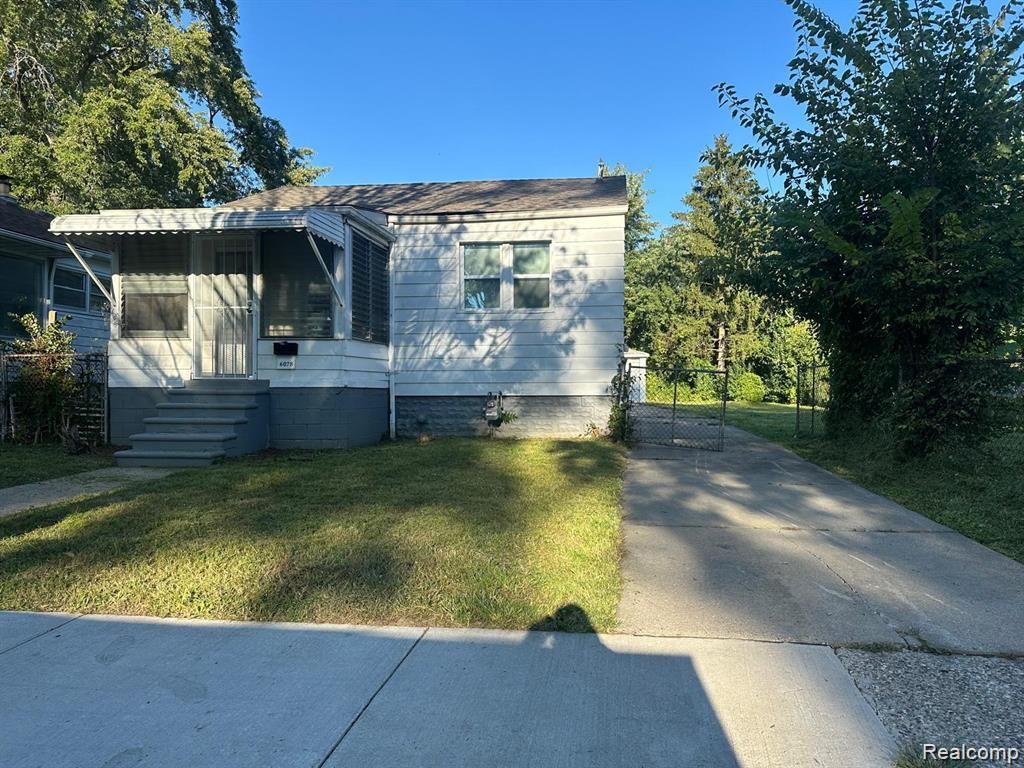 6078 Plainview Avenue, Detroit, MI 48228