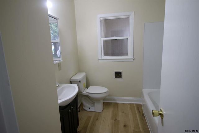 3221 Reed Drive, Bellevue, NE 68005