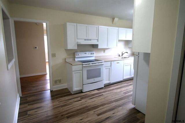 3221 Reed Drive, Bellevue, NE 68005
