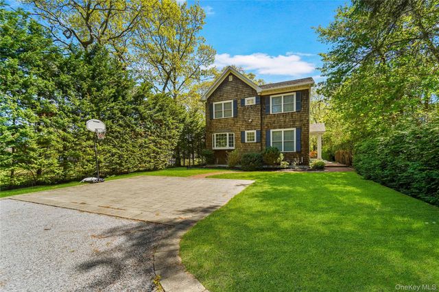39 Foster Road A, Quogue, NY 11959