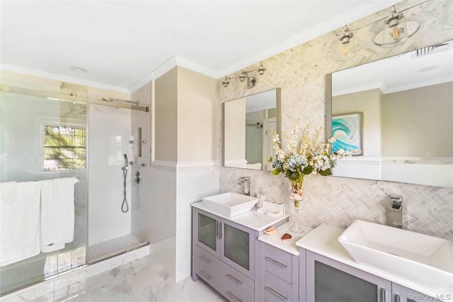 39 Foster Road A, Quogue, NY 11959