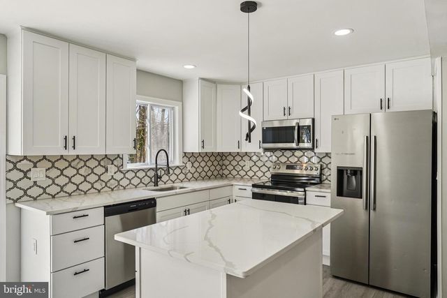 21 WHITLOW DR, Westampton, NJ 08060