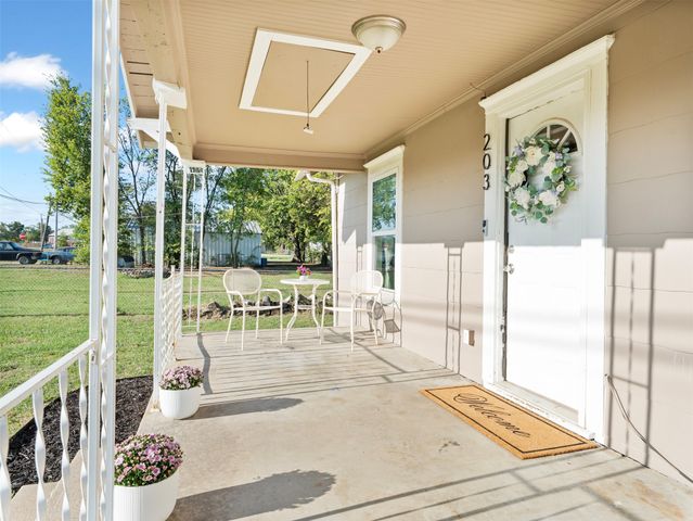 203 N Shawnee Street, Catoosa, OK 74015