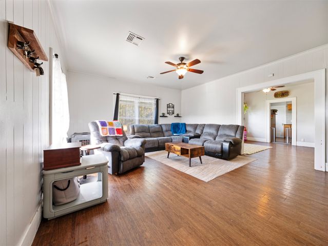 203 N Shawnee Street, Catoosa, OK 74015