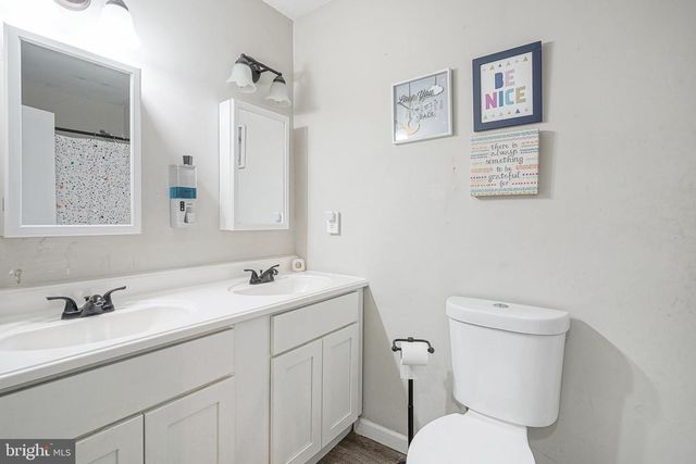 47 BRYANT RD, Blackwood, NJ 08012