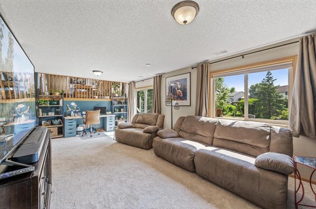 13708 Bluewing Drive, Rogers, MN 55374