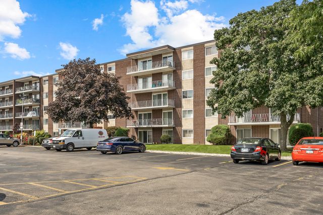2900 Maple Avenue 17E, Downers Grove, IL 60515