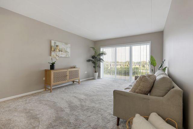 2900 Maple Avenue 17E, Downers Grove, IL 60515