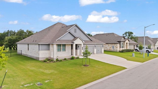 127 Tom Kite DR, Burnet, TX 78611