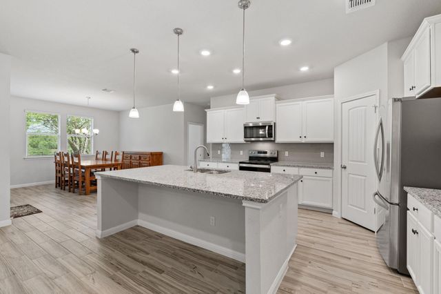 127 Tom Kite DR, Burnet, TX 78611