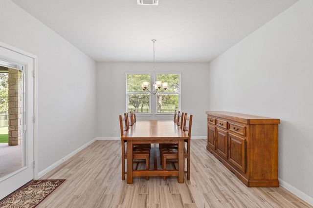127 Tom Kite DR, Burnet, TX 78611