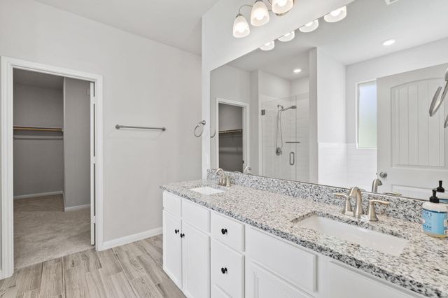 127 Tom Kite DR, Burnet, TX 78611