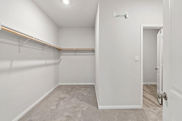 127 Tom Kite DR, Burnet, TX 78611