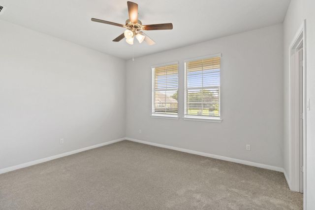127 Tom Kite DR, Burnet, TX 78611