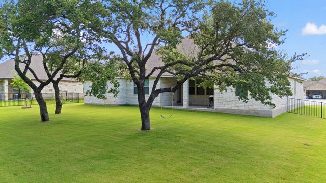 127 Tom Kite DR, Burnet, TX 78611