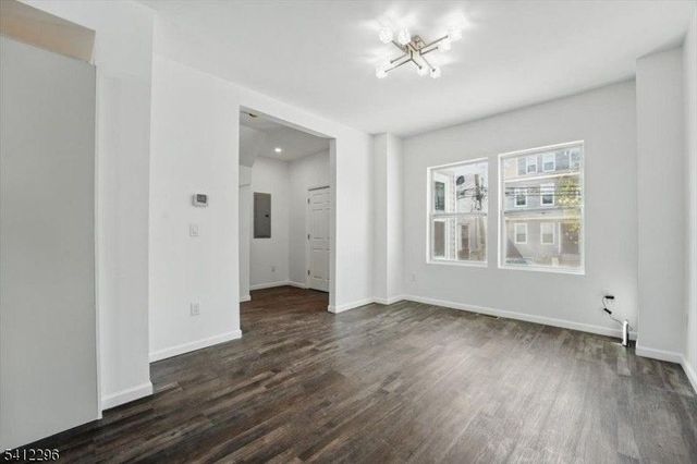 84 Chelsea Ave, Newark City, NJ 07106