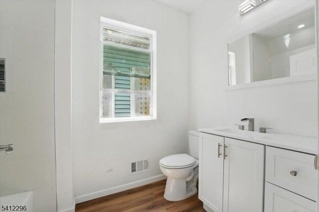 84 Chelsea Ave, Newark City, NJ 07106