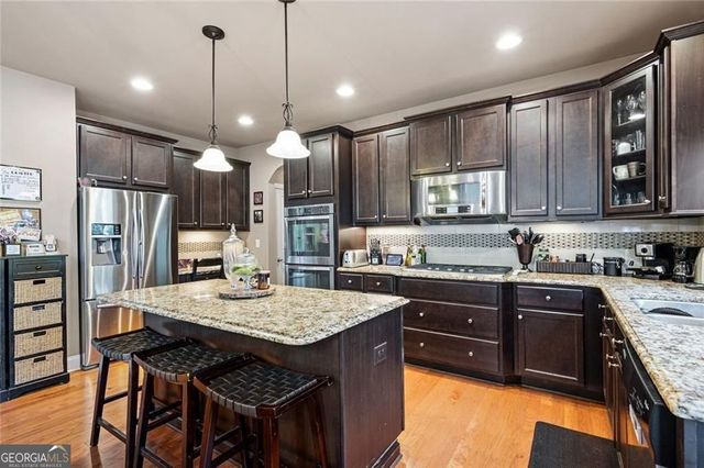 189 Lakestone Parkway, Woodstock, GA 30188