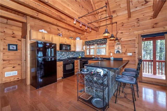453 Sunset Cliff Drive, Jasper, GA 30143